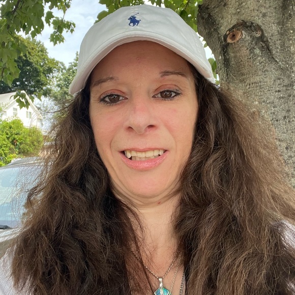 Meet your Posher, Joyce - Picture 3 of 4